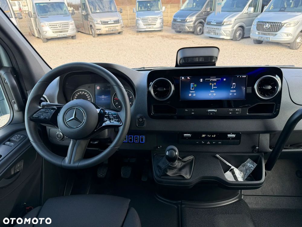 Mercedes-Benz Sprinter 519 - 17