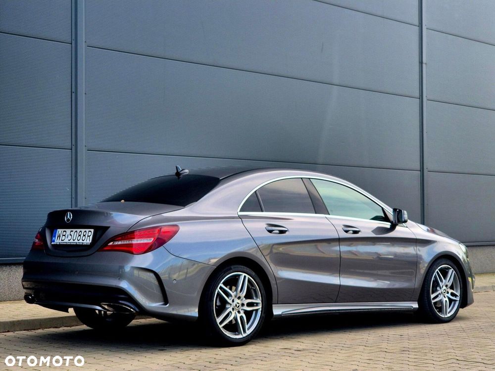 Mercedes-Benz CLA 200 7G-DCT AMG Line - 14