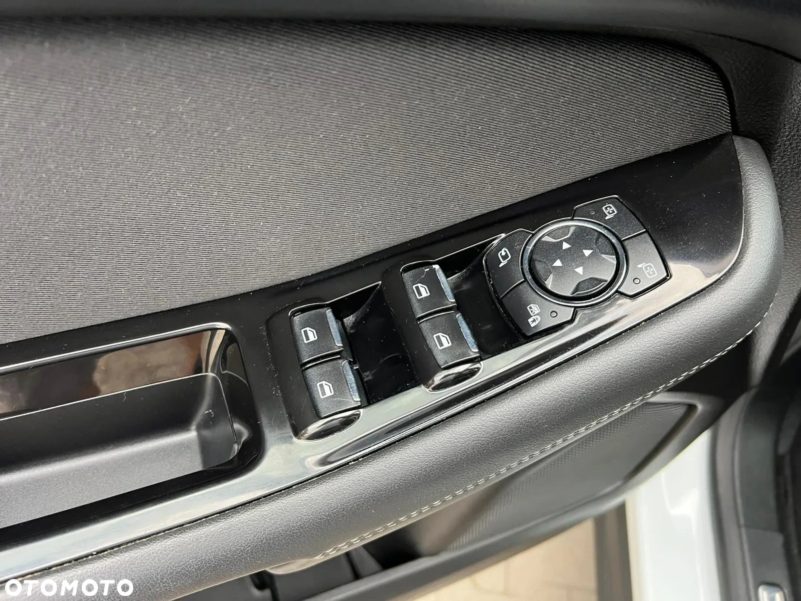Ford S-Max 2.0 TDCi Trend PowerShift - 18