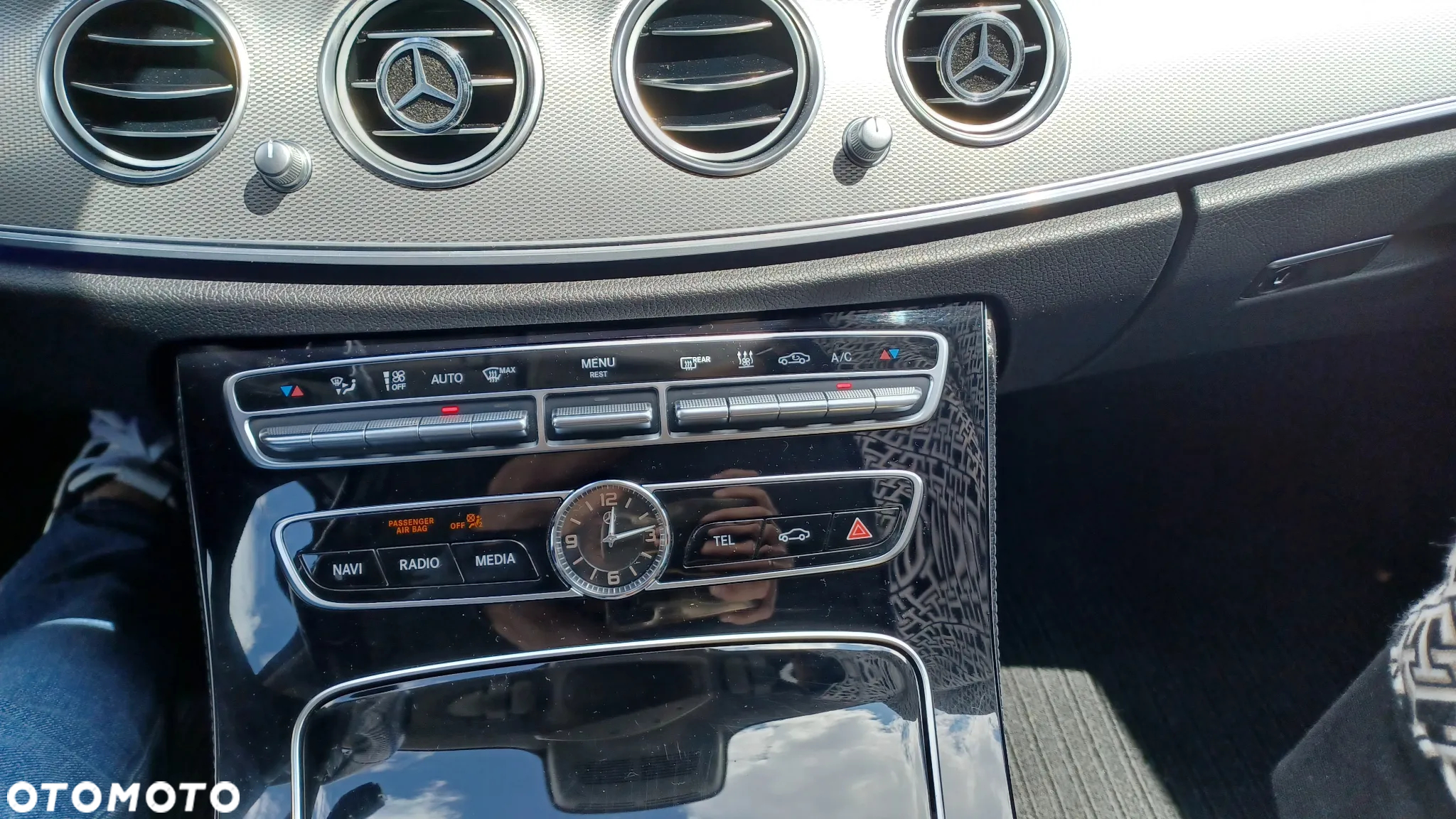 Mercedes-Benz Klasa E 200 CGI BlueEFFICIENCY Automatik Avantgarde - 31