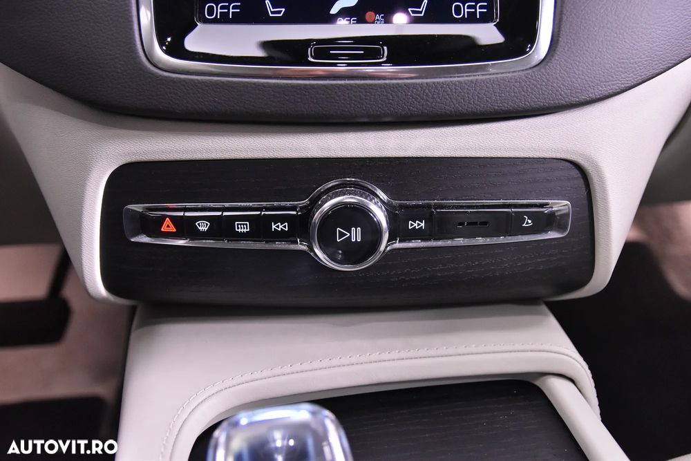 Volvo XC 90 T8 eAWD R-Design - 17