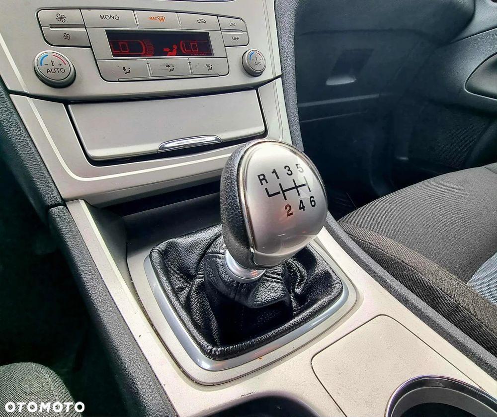 Ford Mondeo 1.8 TDCi Titanium X - 10