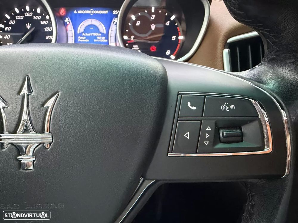 Maserati Ghibli 3.0 V6 GranLusso — fotografia 32