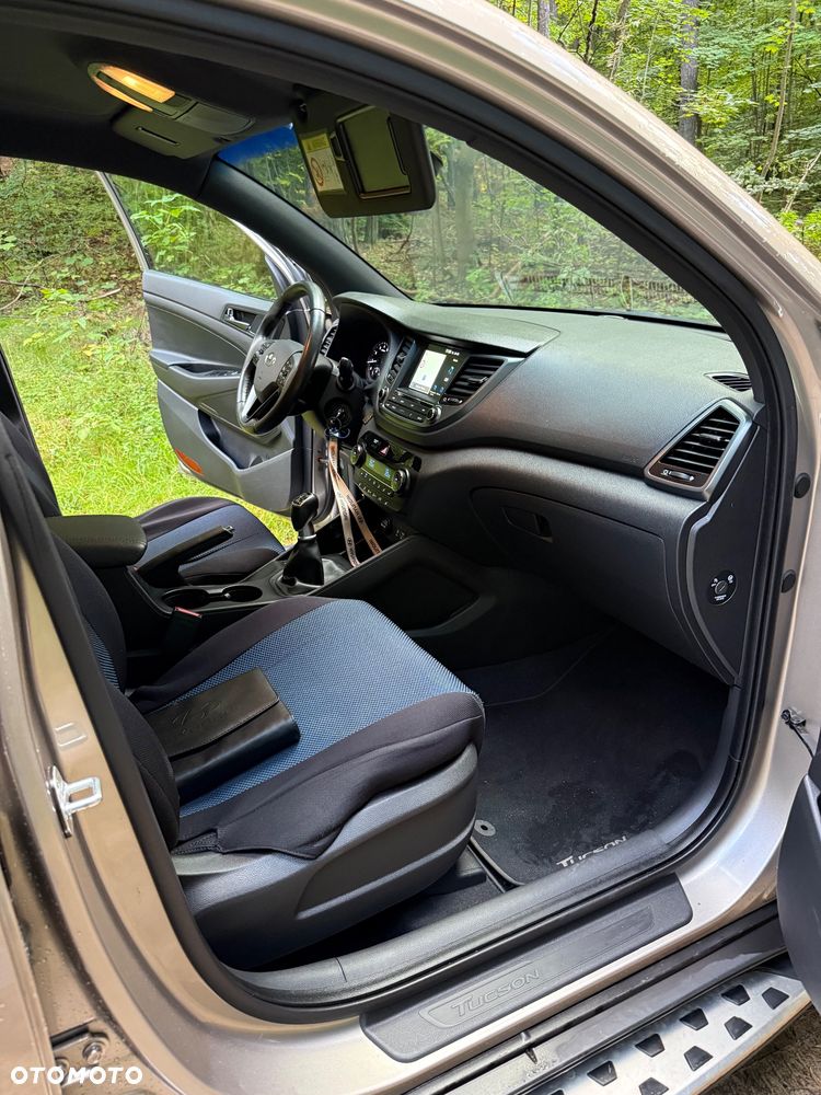Hyundai Tucson 1.6 GDI BlueDrive GO 2WD - 16