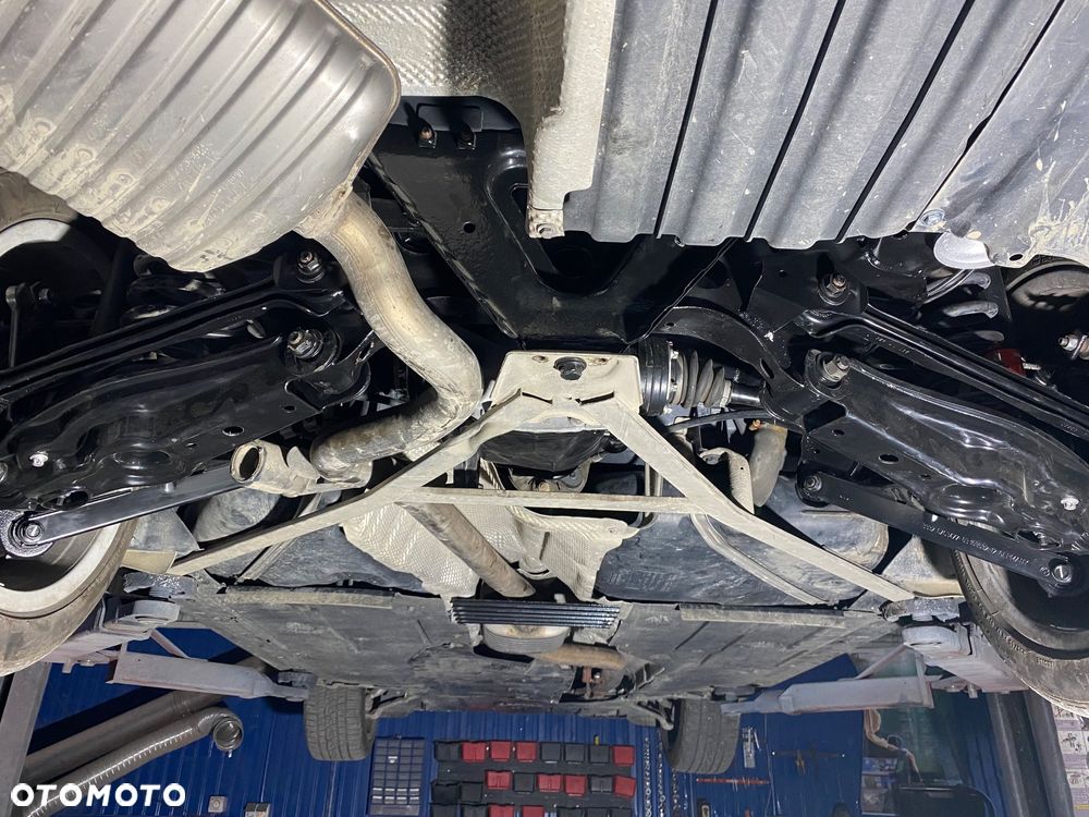 BMW Seria 3 320d DPF - 16