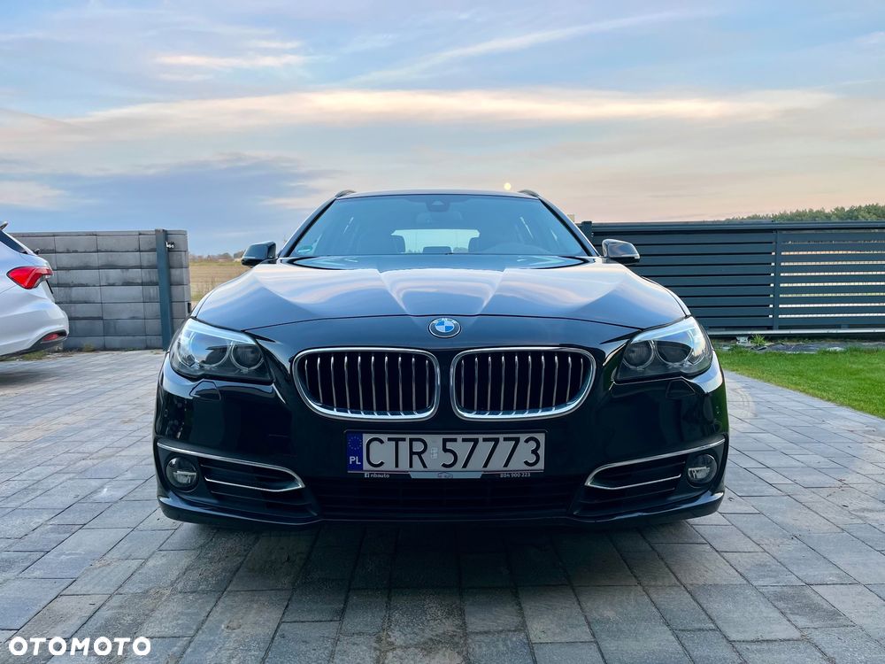 BMW Seria 5 525d Touring Luxury Line - 2