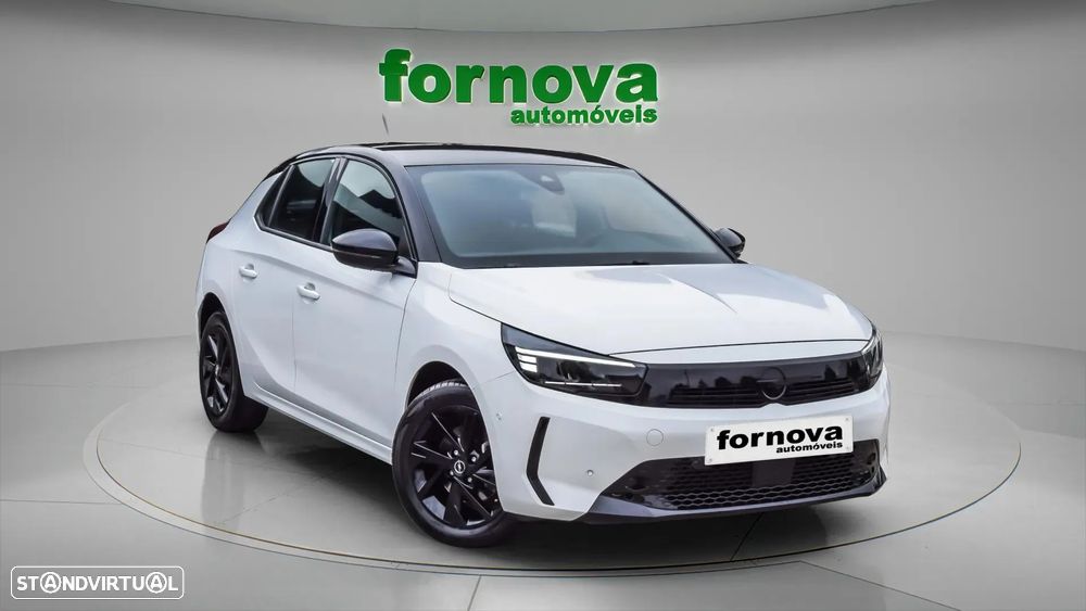 Opel Corsa 1.2 T GS - 1