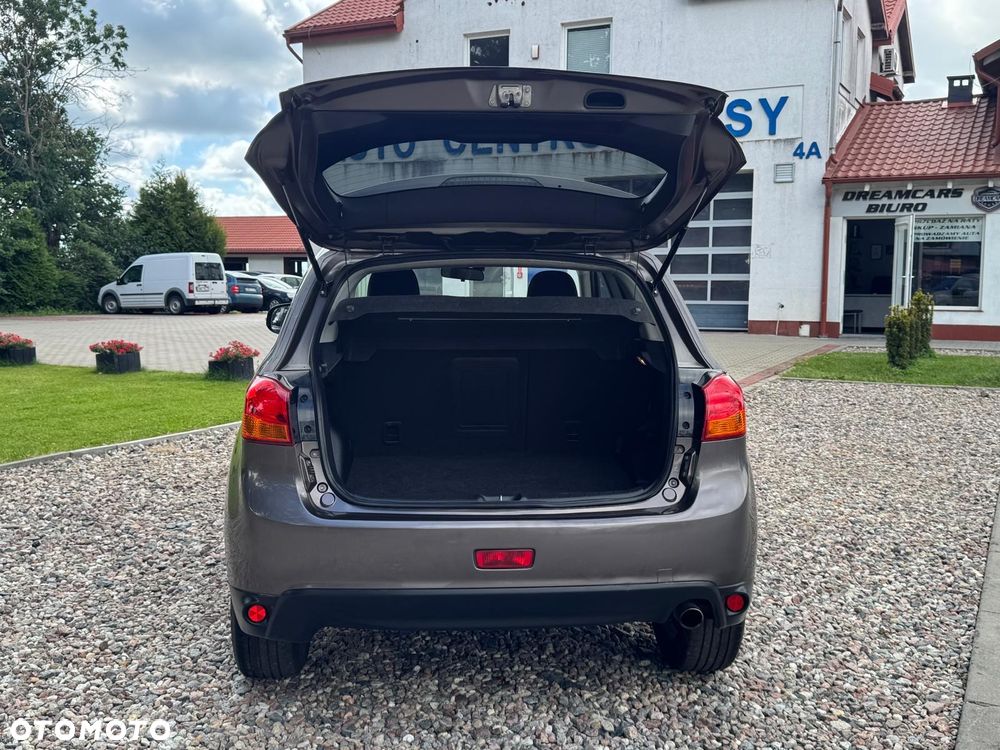 Mitsubishi ASX - 16