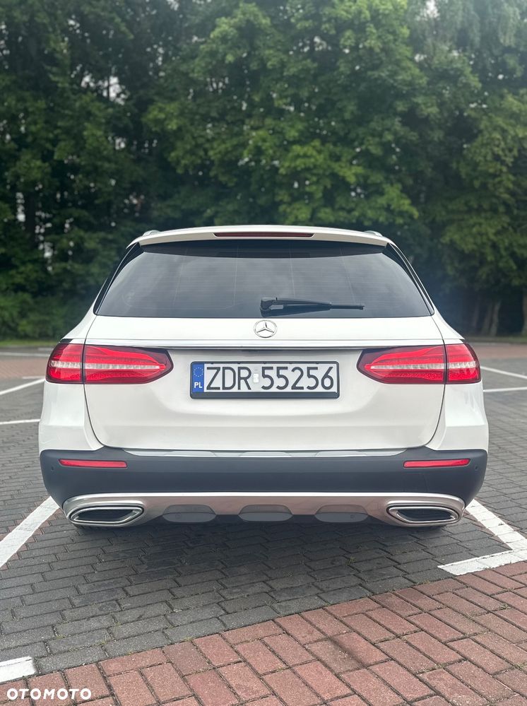 Mercedes-Benz Klasa E 220 d 4Matic T All-Terrain 9G-TRONIC Exclusive - 5