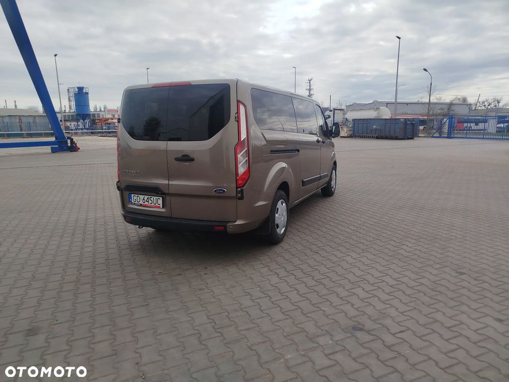 Ford Transit Custom 9 osobowy - 6