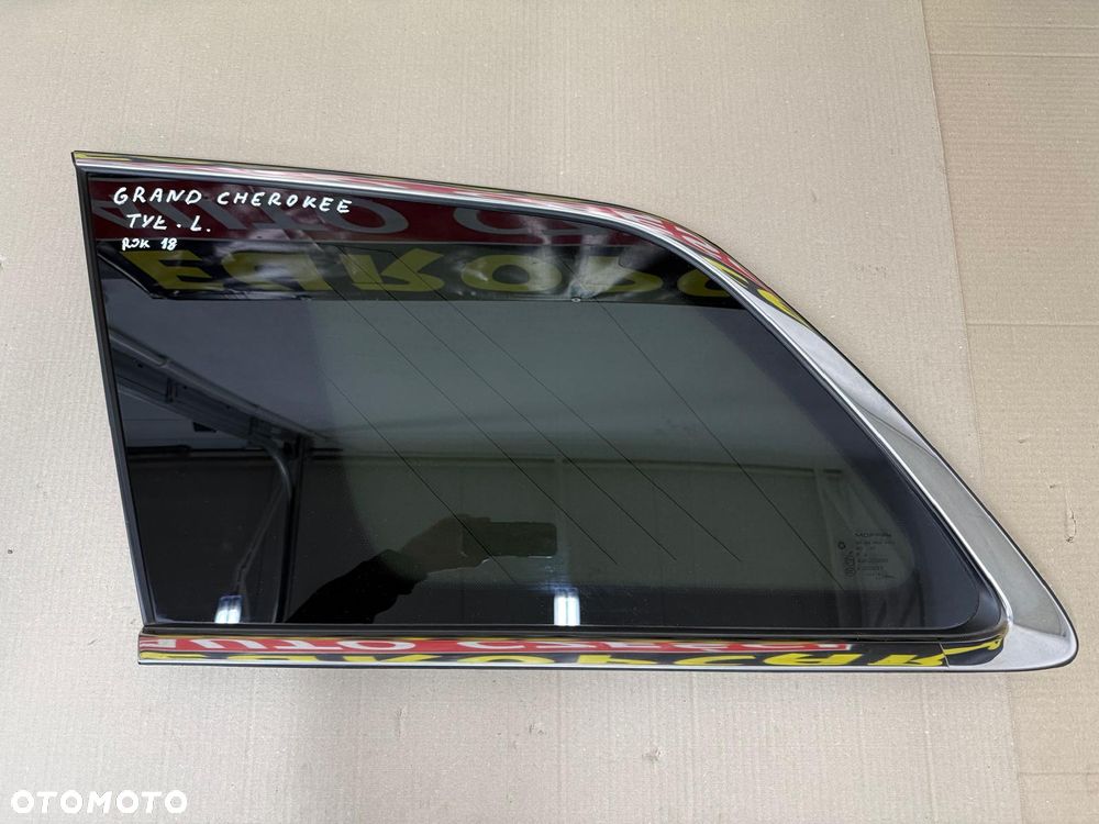 JEEP GRAND CHEROKEE IV WK2 16-21 SZYBA KAROSERYJNA LEWA 2018