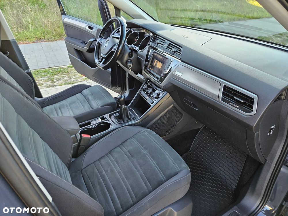 Volkswagen Touran 2.0 TDI SCR (BlueMotion Technology) Highline - 12