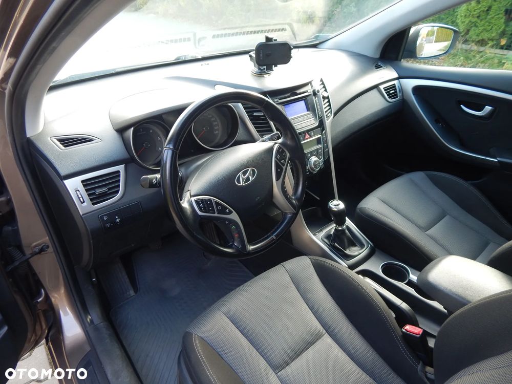 Hyundai i30 1.6 CRDi Comfort - 11