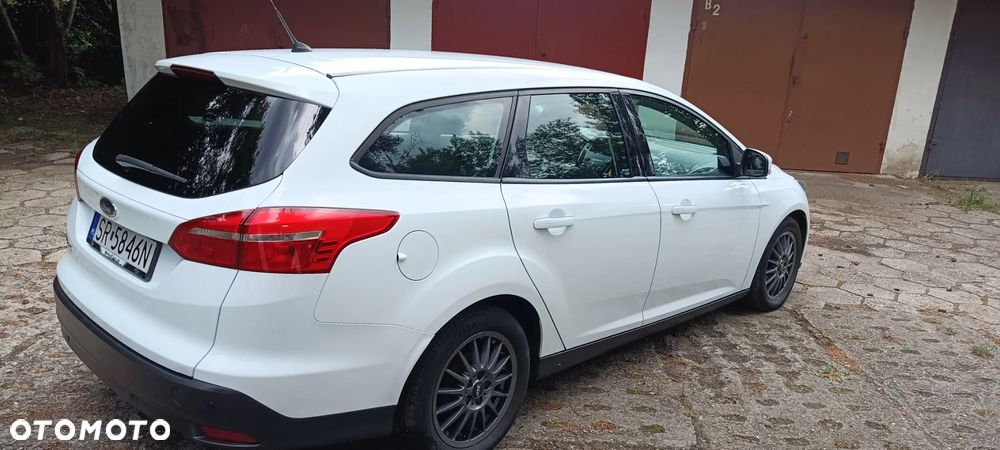 Ford Focus 1.5 TDCi SYNC Edition - 3