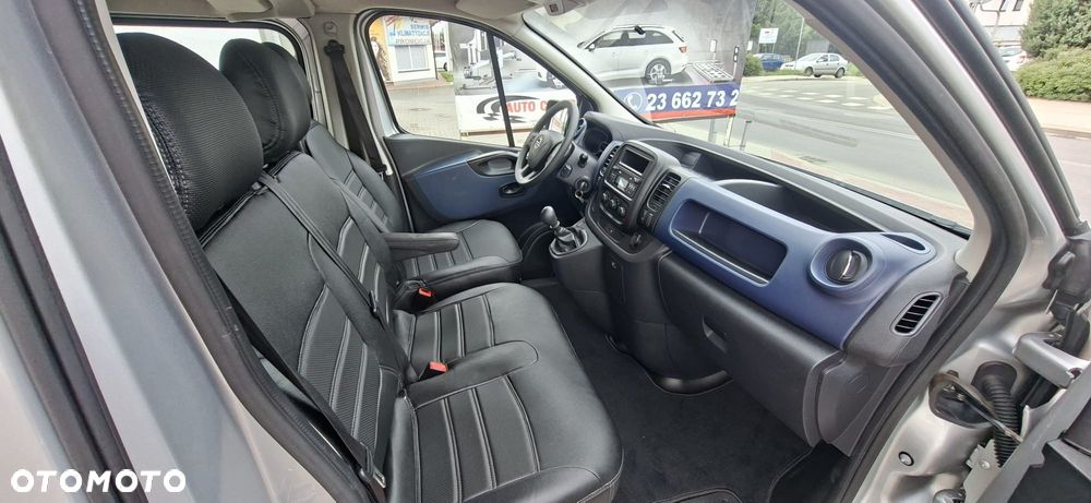 Opel Vivaro - 8