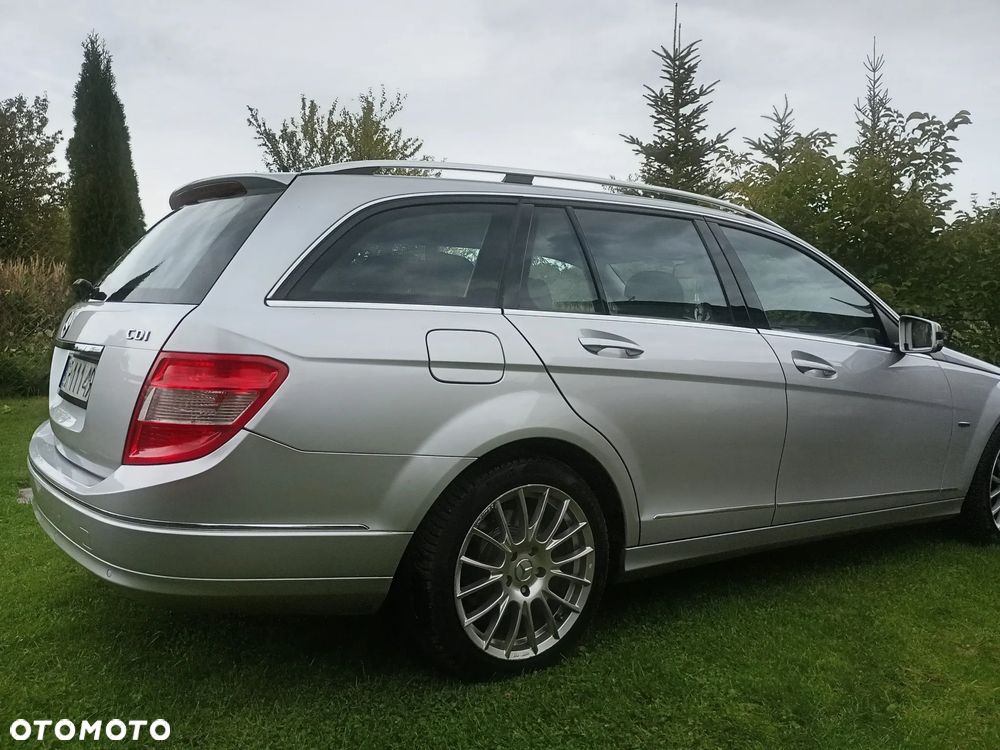 Mercedes-Benz C-Class 2010 photo 4
