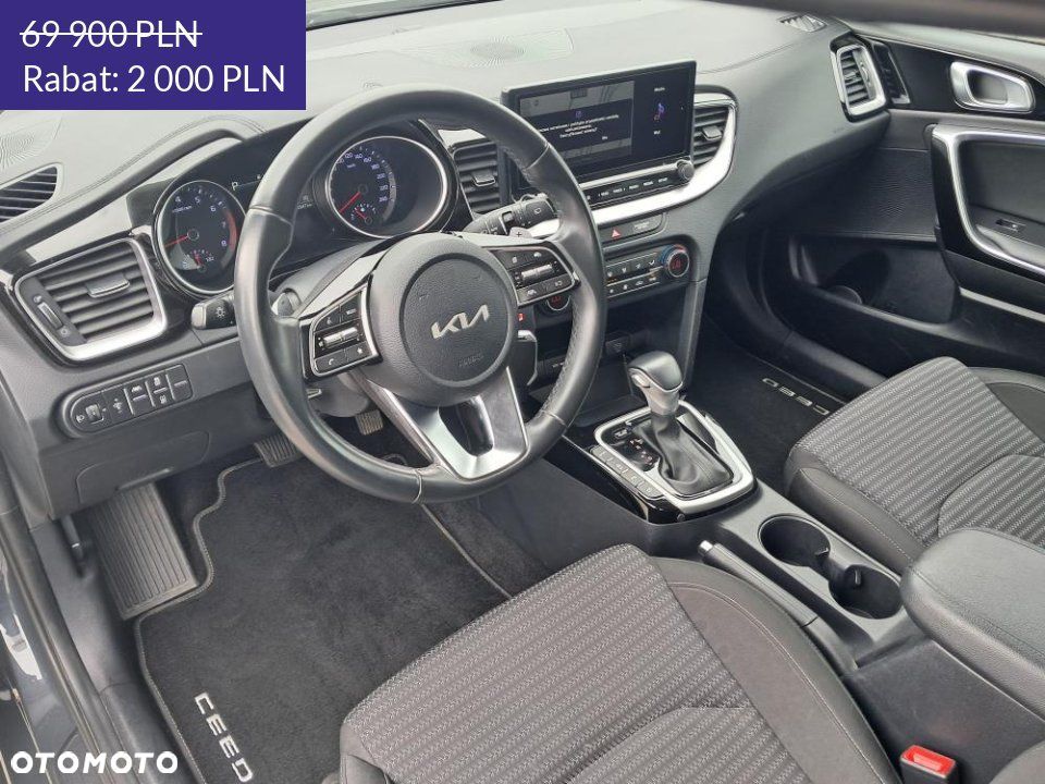 Kia Ceed - 10