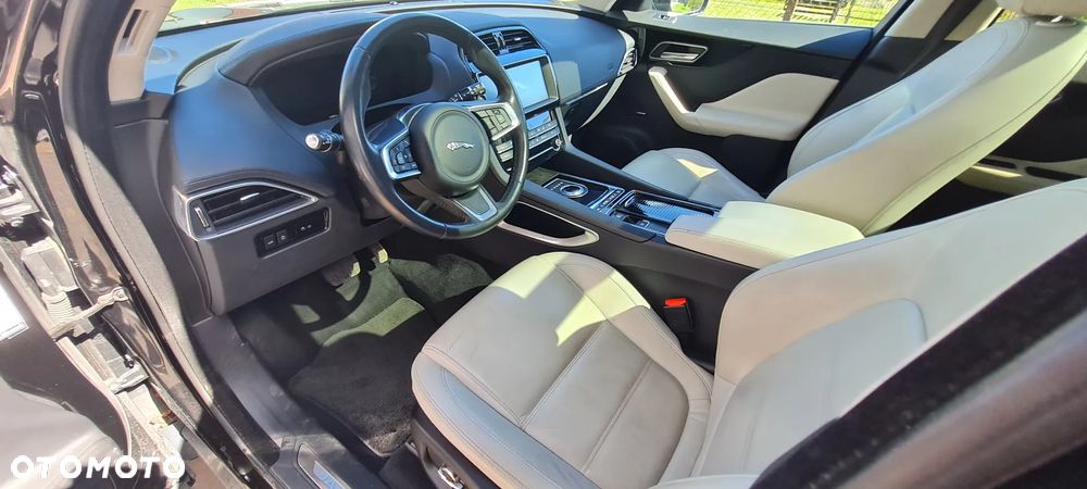 Jaguar F-Pace 20d Pure - 20