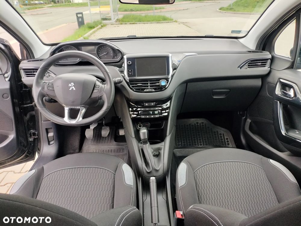 Peugeot 208 1.2 PureTech Active - 4