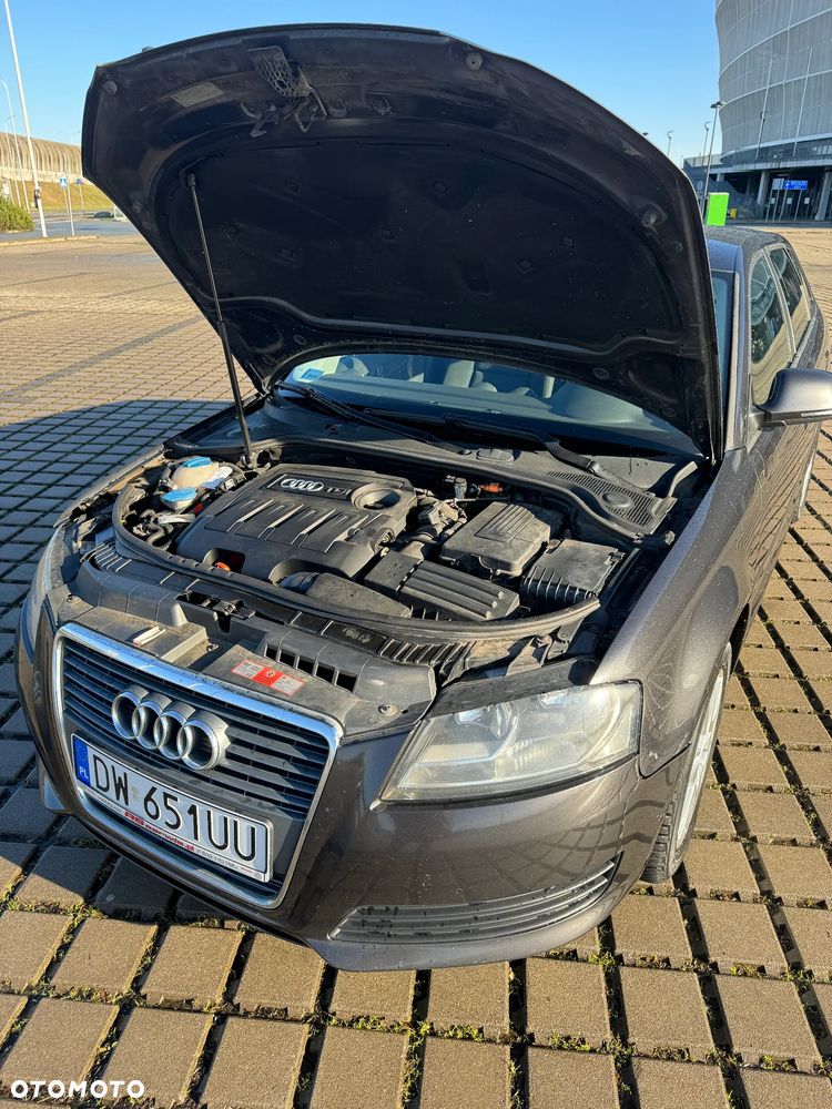 Audi A3 Sportback 1.6 TDI DPF Ambiente - 11