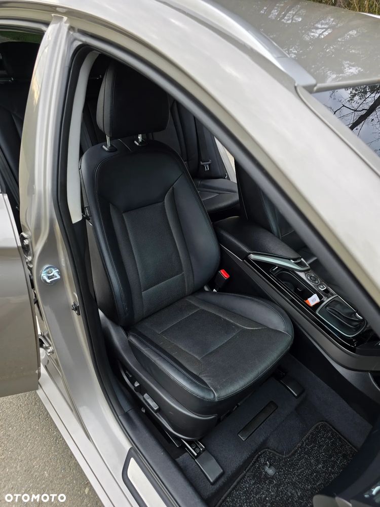 Hyundai i40 Kombi blue 1.7 CRDi DCT Premium - 21