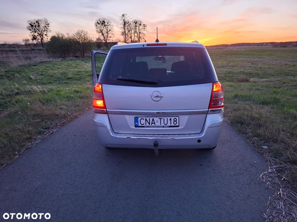 Opel Zafira 1.8 Easytronic Cosmo - 3
