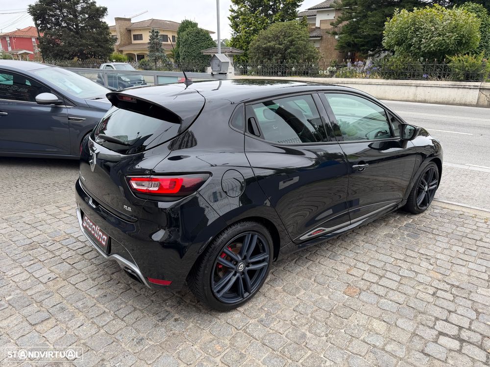 Renault Clio TCe 220 EDC R.S. Trophy - 17