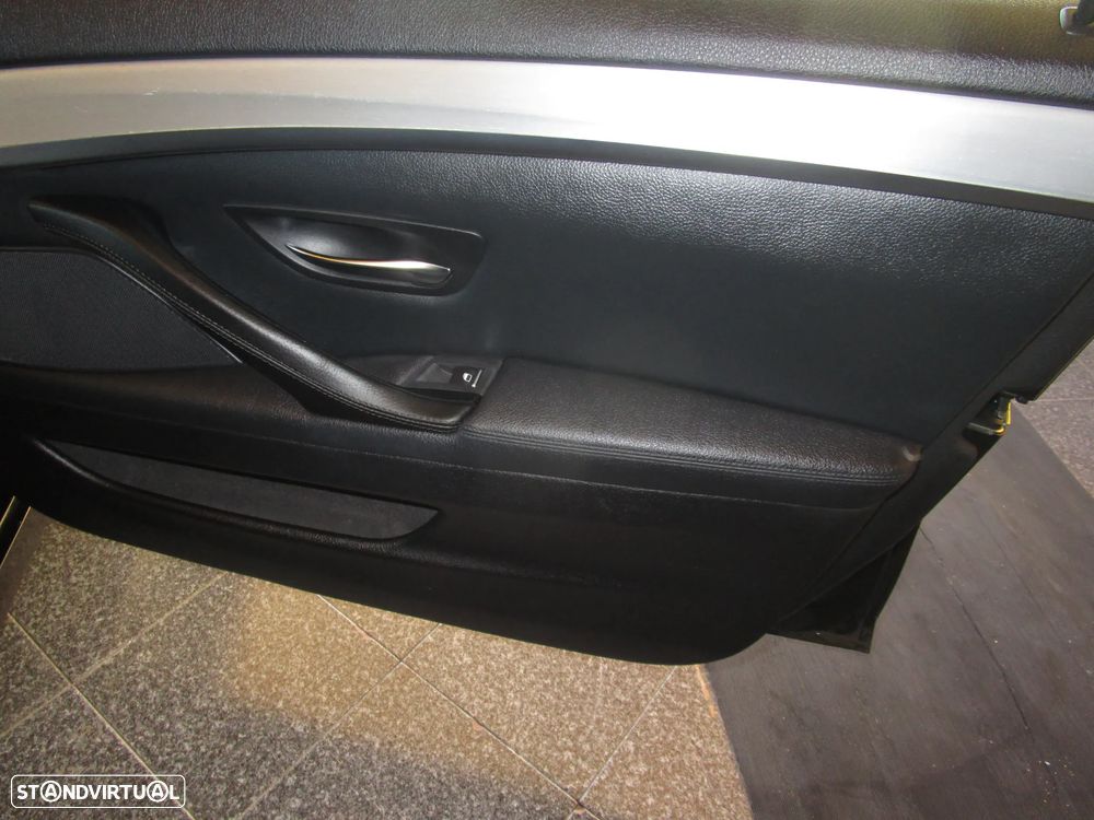 BMW 520 d Aut. Luxury Line - 12