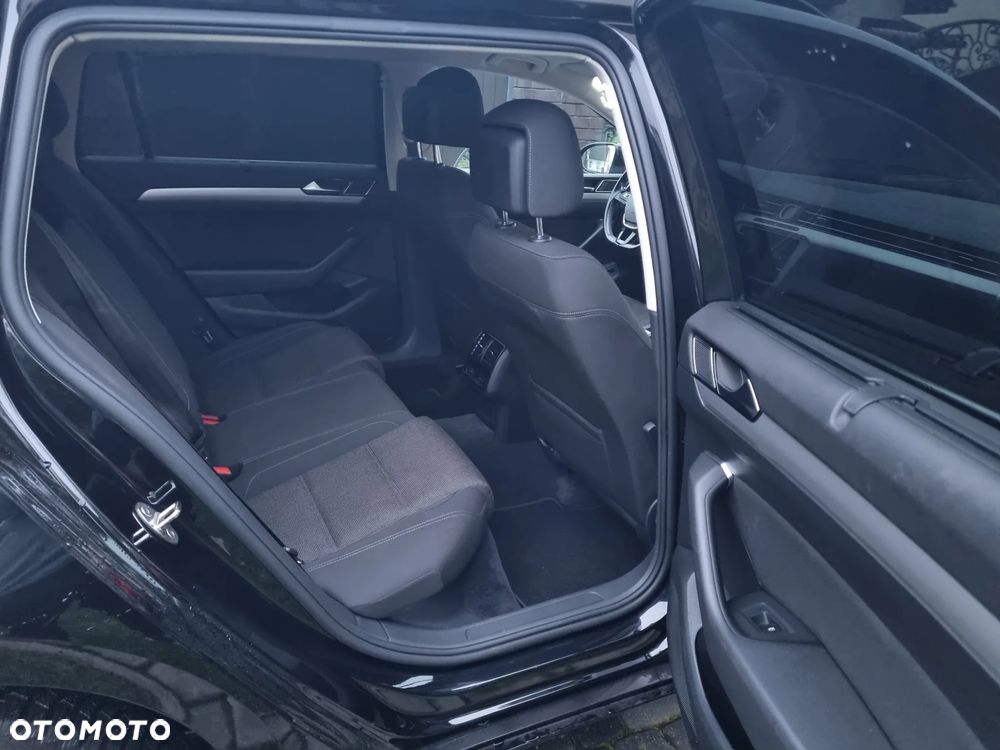 Volkswagen Passat 1.5 TSI EVO Business - 23