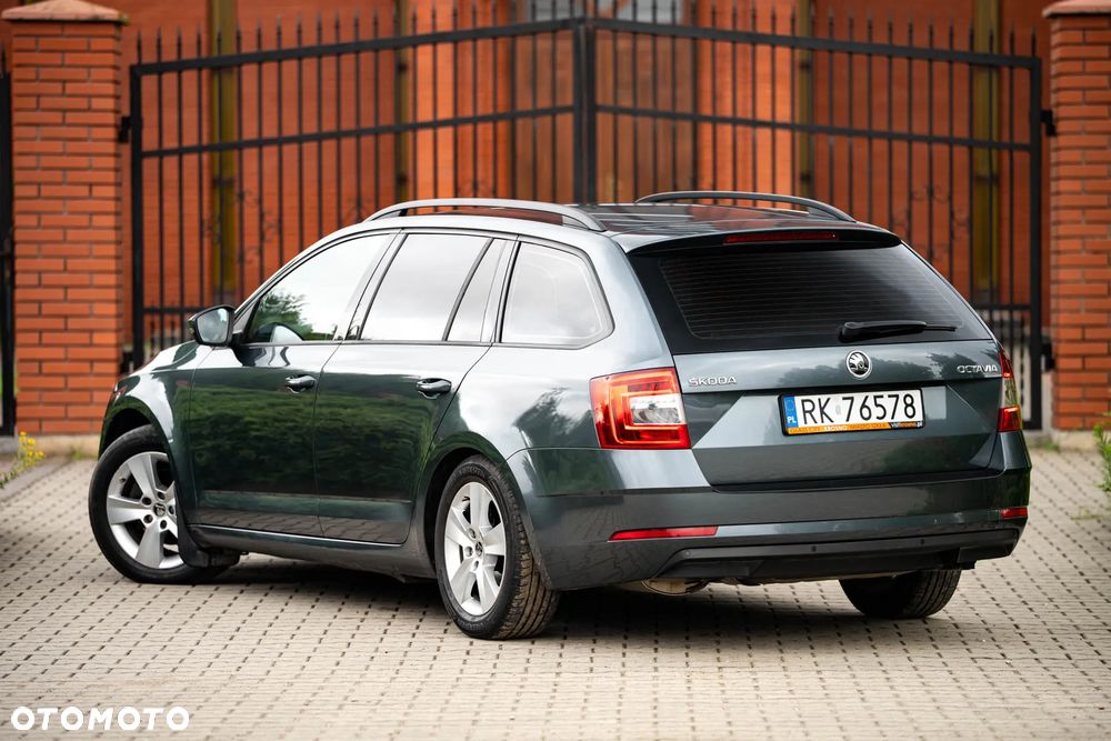 Skoda Octavia 2.0 TDI Clever DSG - 5