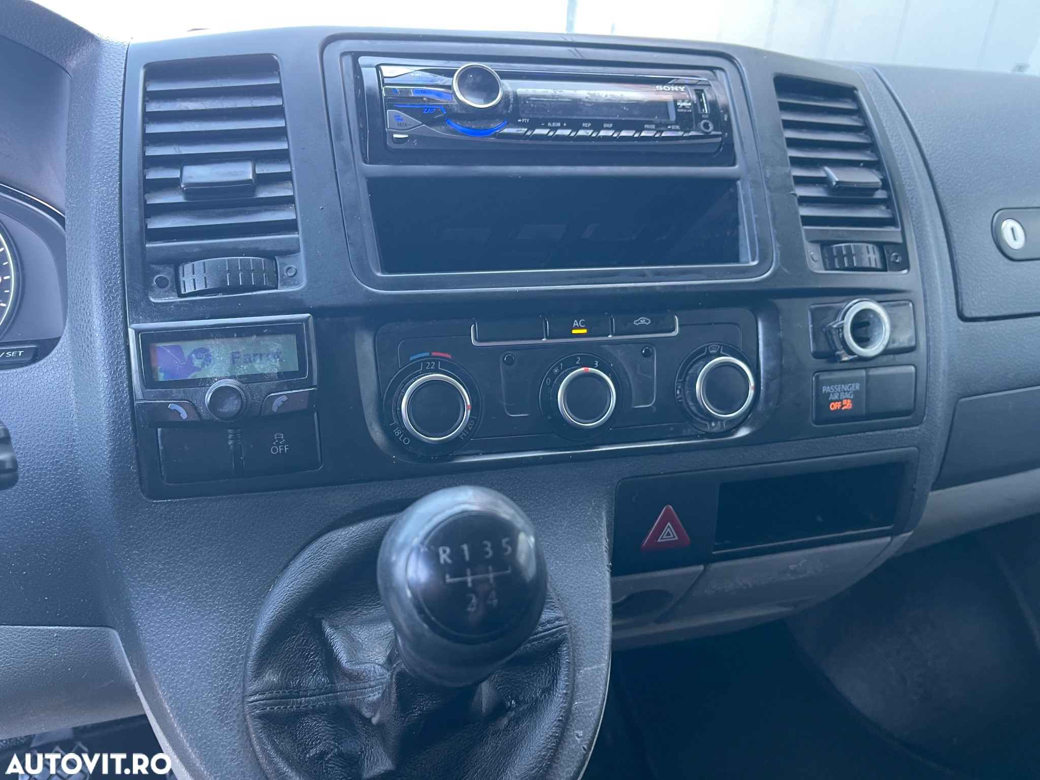 Volkswagen Transporter - 4
