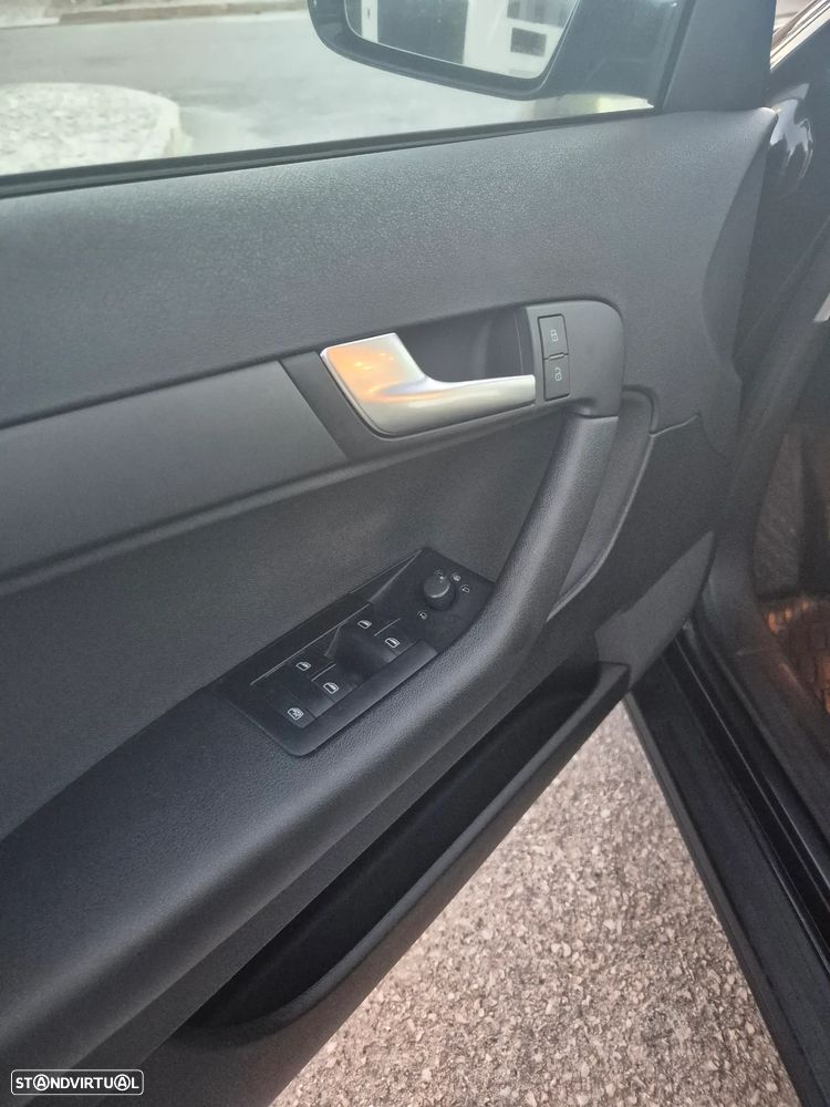 Audi A3 Sportback 1.6 TDI Attraction - 8