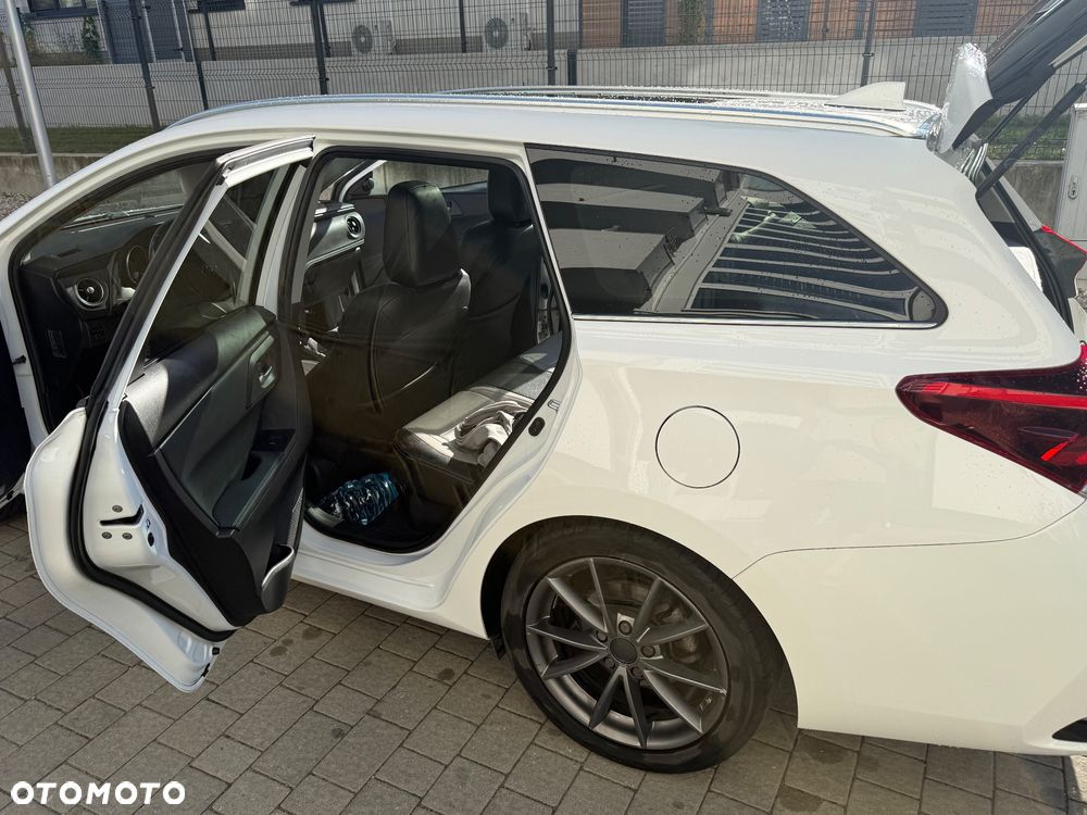 Toyota Auris - 21