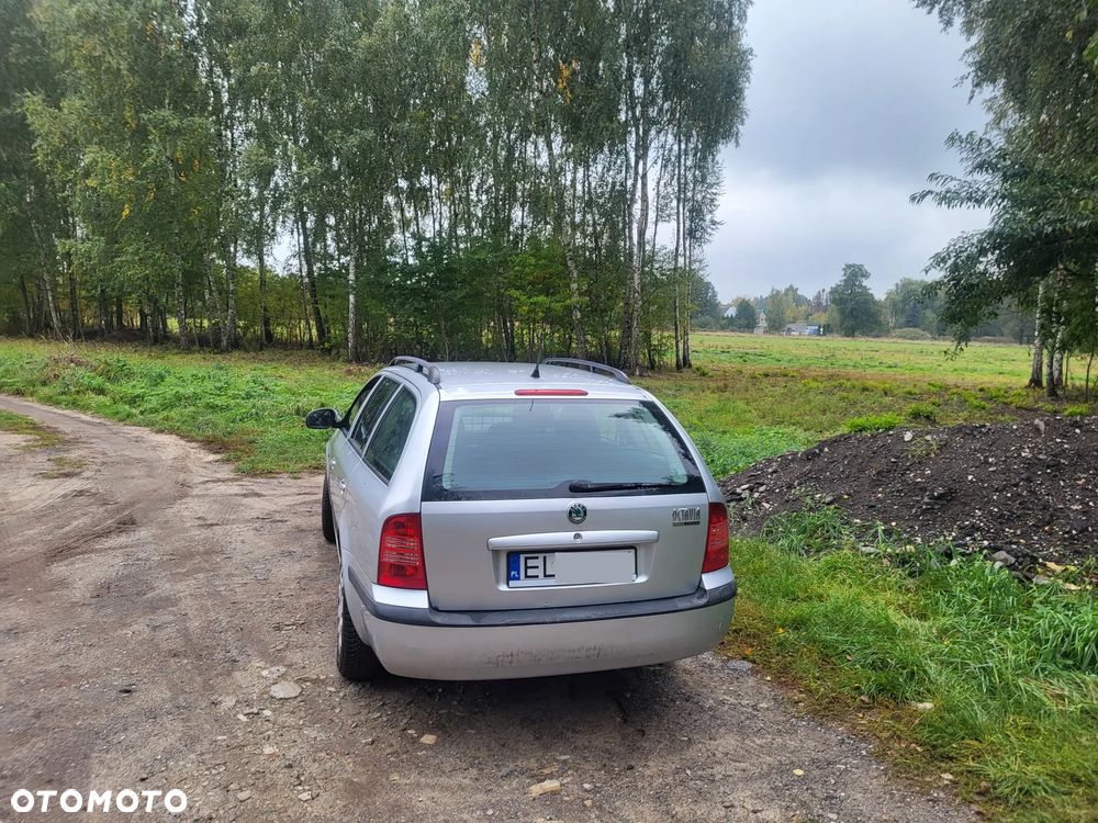 Skoda Octavia 1.6 Tour - 5