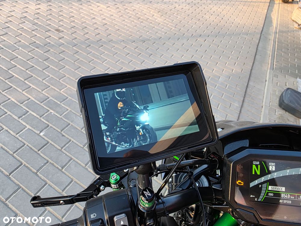 Kawasaki Z 900 - 24