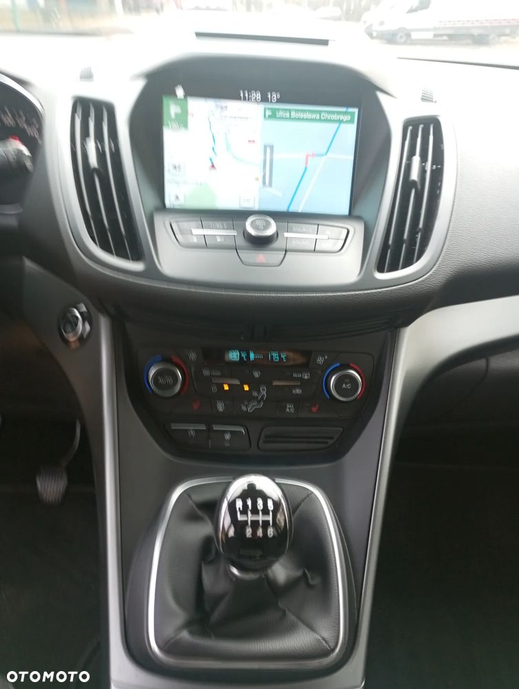 Ford Kuga 1.5 EcoBoost 2x4 Cool & Connect - 28