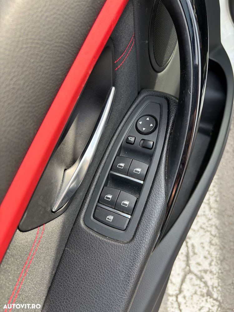 BMW Seria 3 320d Aut. Sport Line - 25