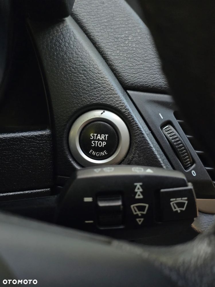 BMW X1 sDrive18i - 29