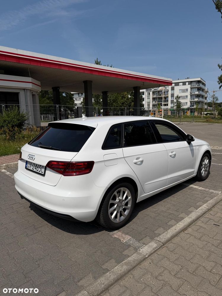 Audi A3 Sportback 2.0 TDI - 10