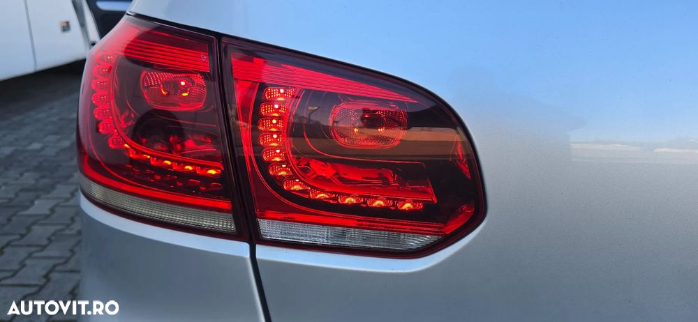 Volkswagen Golf - 26