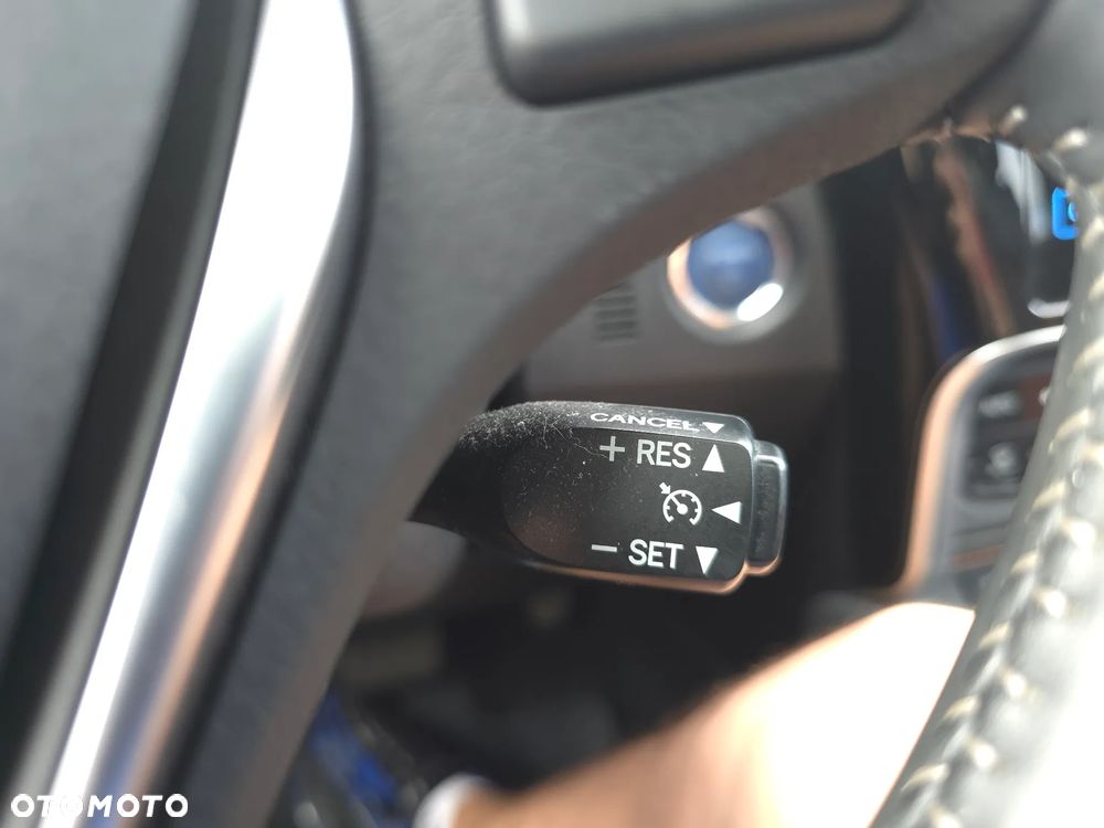 Toyota Auris Hybrid 135 Prestige - 30