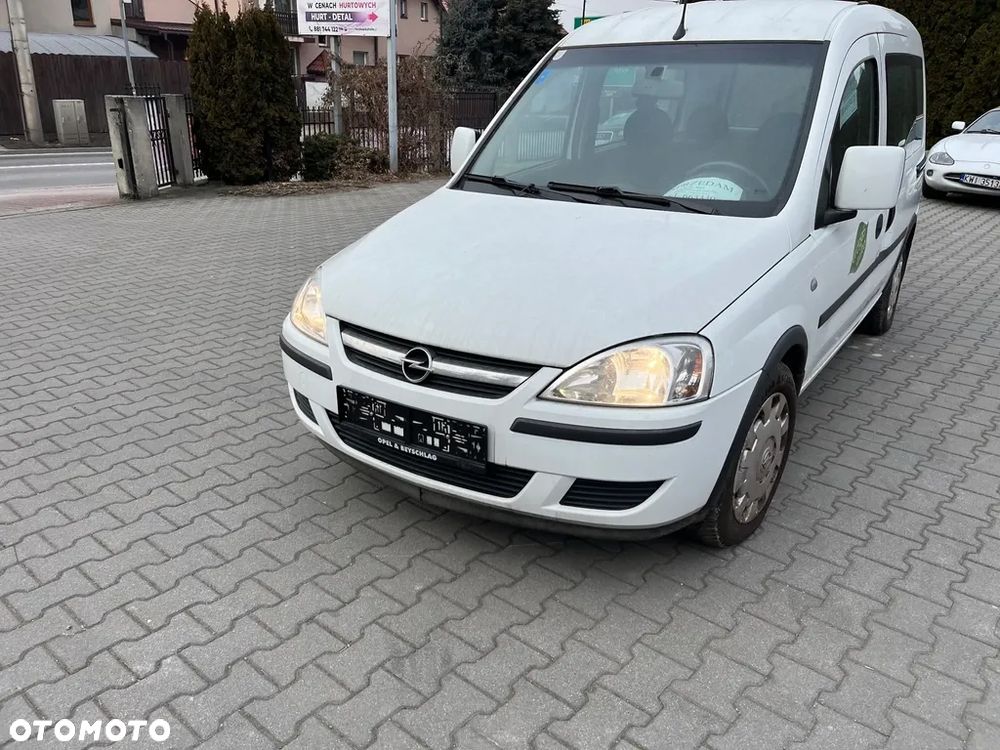 Opel COMBO - 4