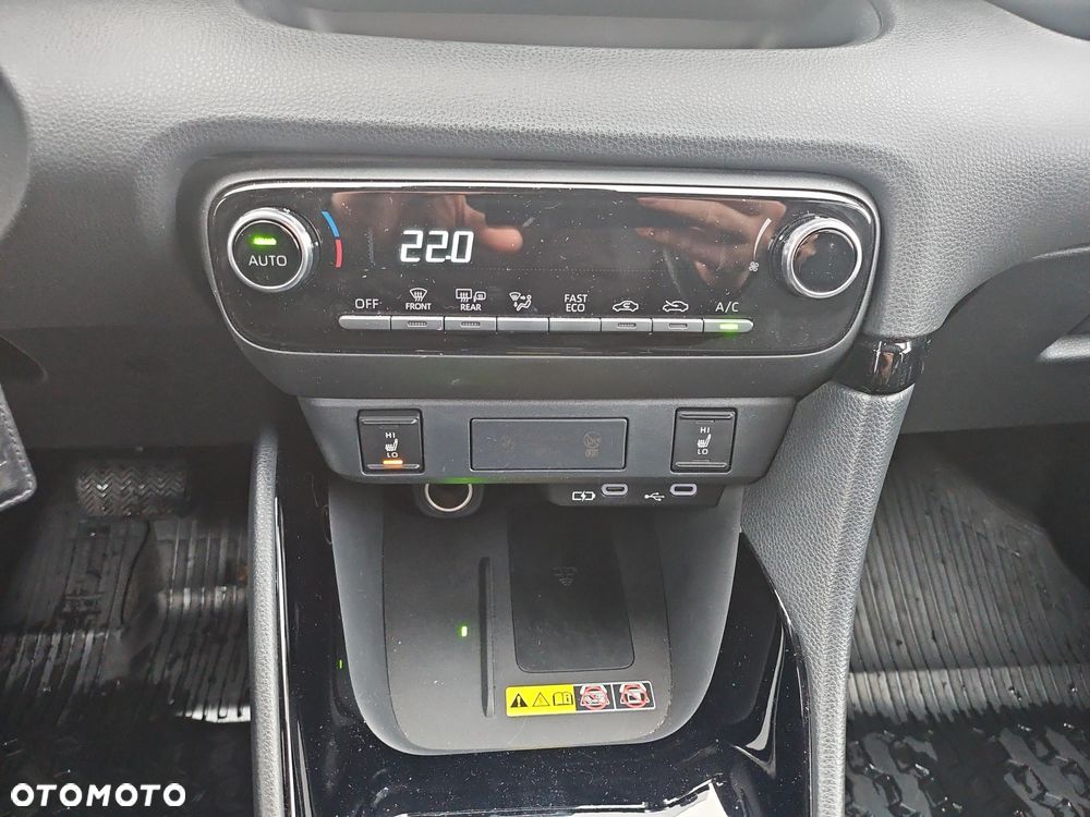 Toyota Yaris Hybrid 1.5 Style - 21