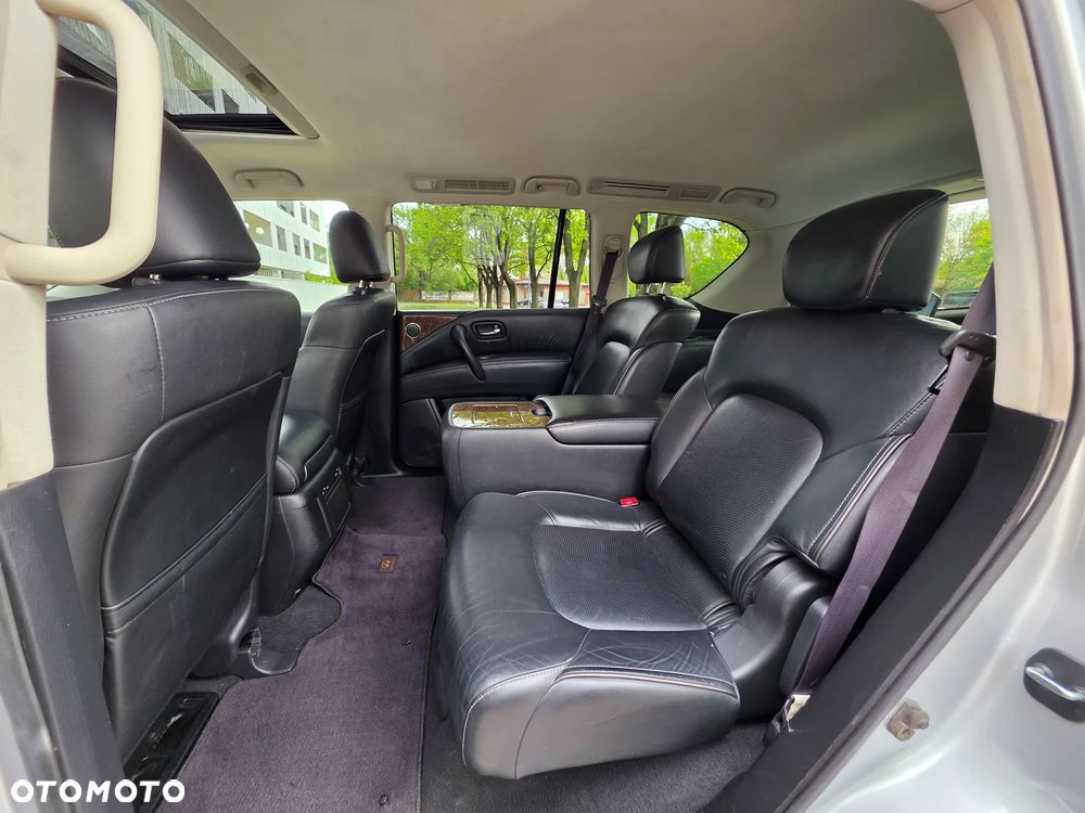 Infiniti QX80 - 22