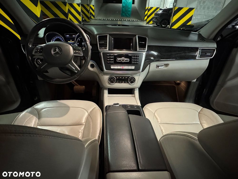 Mercedes-Benz ML - 11