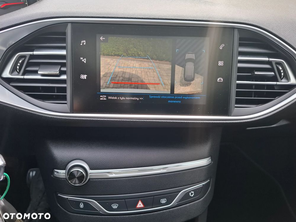 Peugeot 308 - 23