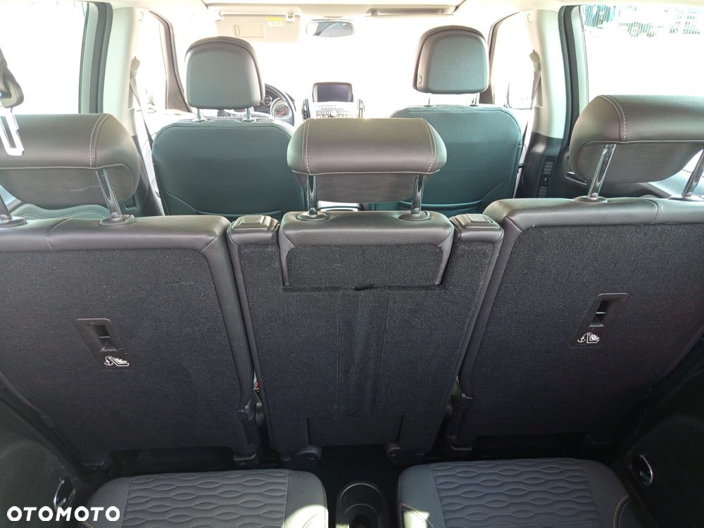 Opel Zafira - 10