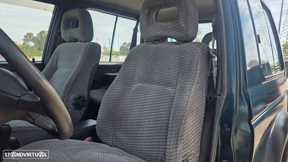 Mitsubishi Pajero 2.5 TD GLX - 21
