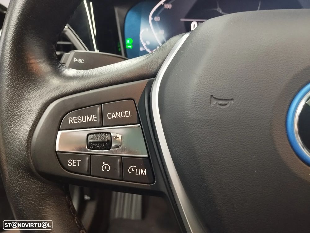 BMW 320 e Auto - 23