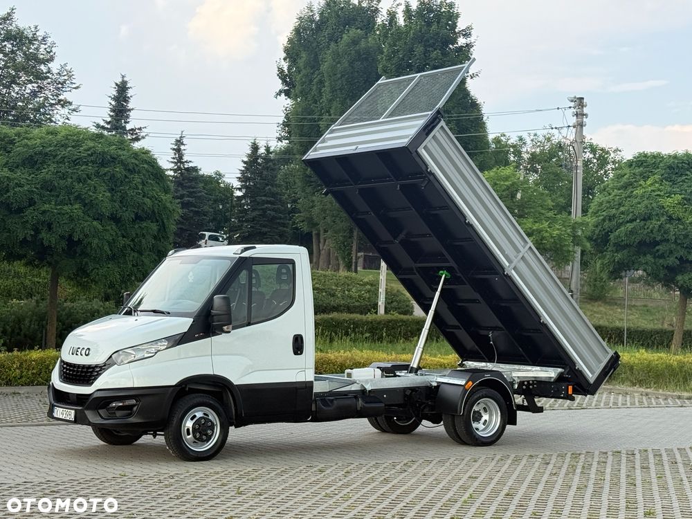 Iveco DAILY 35/50-180 3.0 HPI 180KM BLOKADA MOSTU! WYWROTKA 3-stronna ! 90 tyś km! HAK! Jak Nowy!! - 24